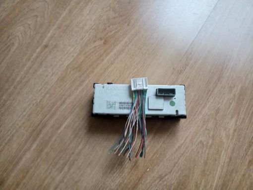 megan clio fluence teyp radyo ekran soketi