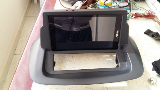  Renault Megan3 ve Fluence Araçlarına Uygun Tablet Çerçevesi