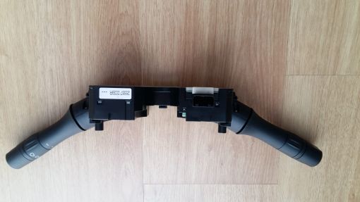  255670039R Renault Fluence Megane 2 II Far Silecek kolu