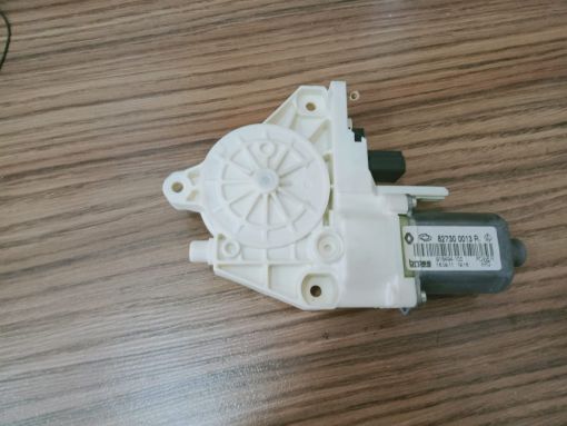 fleunce - megane - laguna latitute sağ cam motoru 827300013R